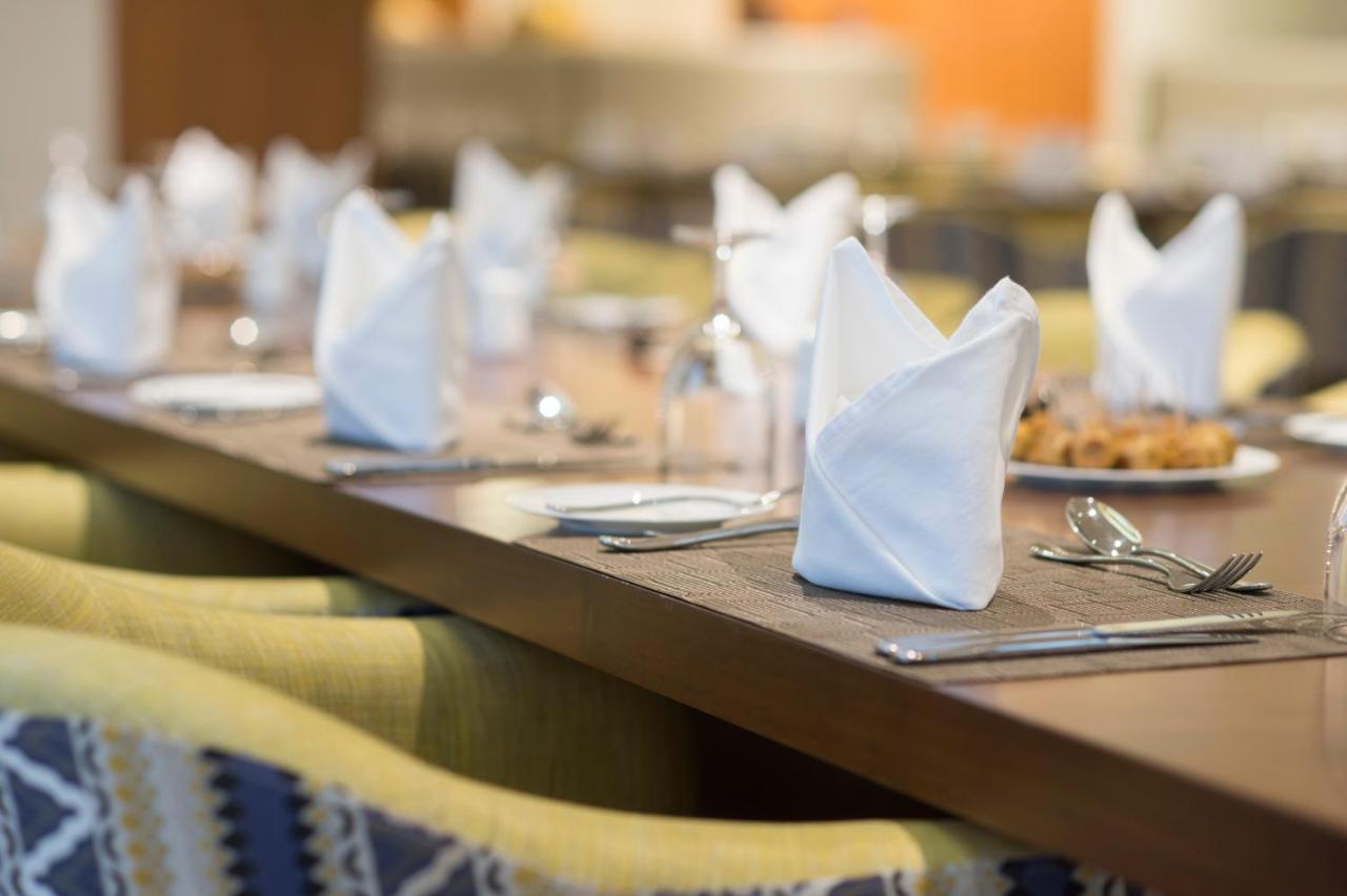 Holiday Suites Al Azizia Mecca Exterior photo The hotel's restaurant