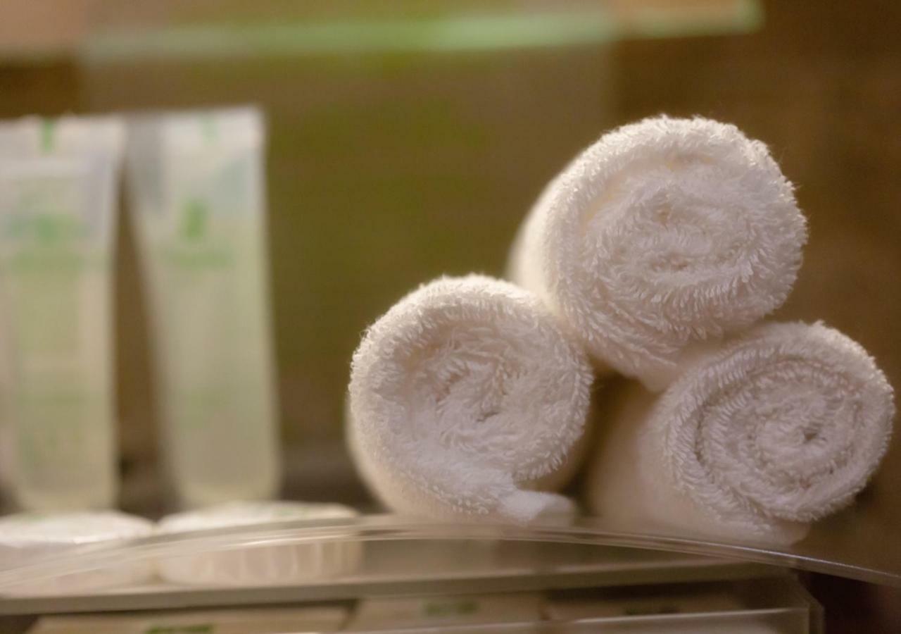 Holiday Suites Al Azizia Mecca Exterior photo Cotton towels